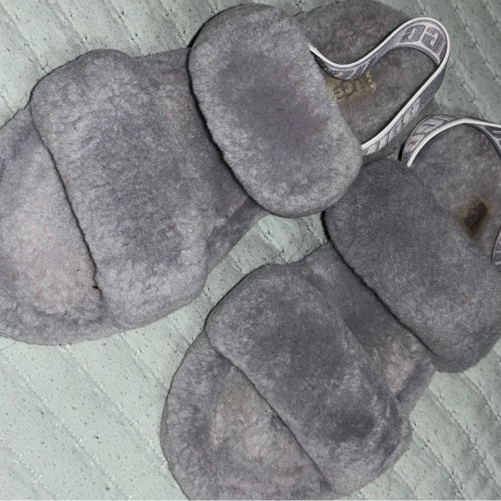 UGG Fluffy Gray Slippers